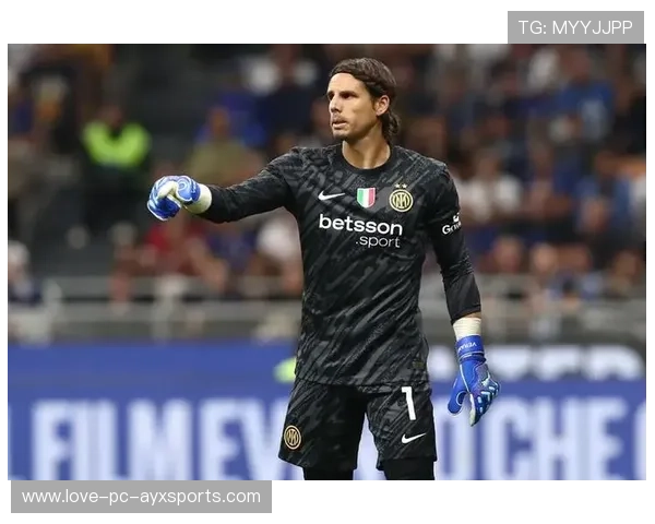 索默横身扑救挡出必进球 索默横身扑救挡出必进球