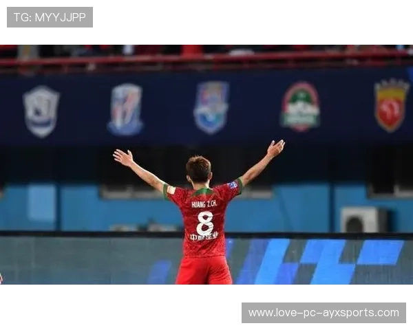 玉昆国脚中场边路传中助攻，荣耀背后是无尽的努力与汗水