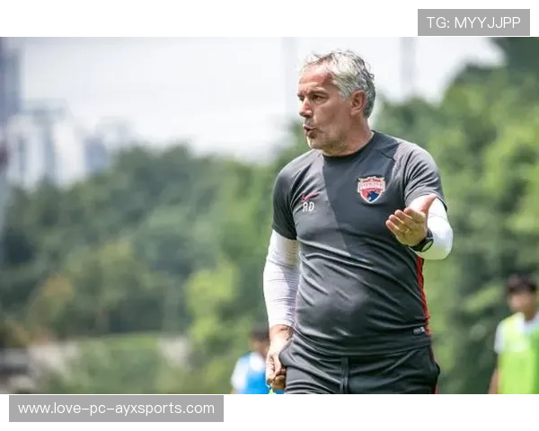 深圳新鹏城边路连贯推进压得对方无路可走